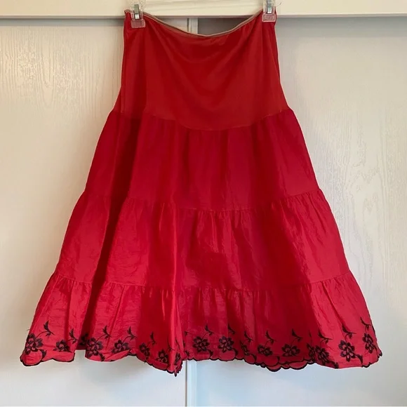 Vintage Red Petticoat w/ black embroidery Halloween costume square dance - Picture 2 of 7